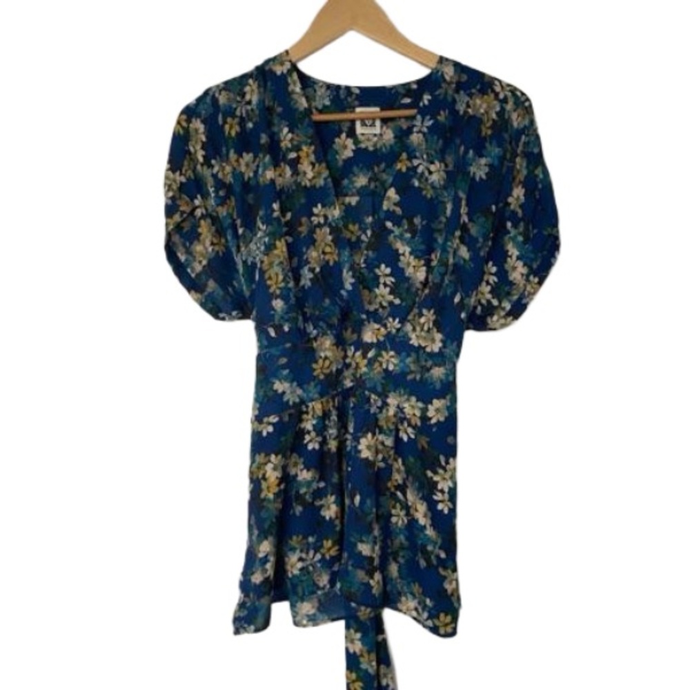 Anne Klein Blue Floral Short Sleeve Blouse